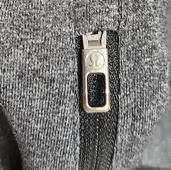 Great Condition, Men's Gray Lululemon Workout/lounge Sweat pants. Size Large. - Picture 6 of 13